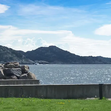 4 Bedroom Amazing In Farsund