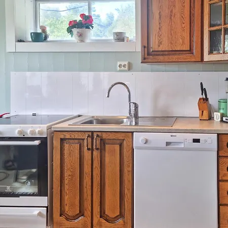 4 Bedroom Amazing In Hébergement de vacances Farsund